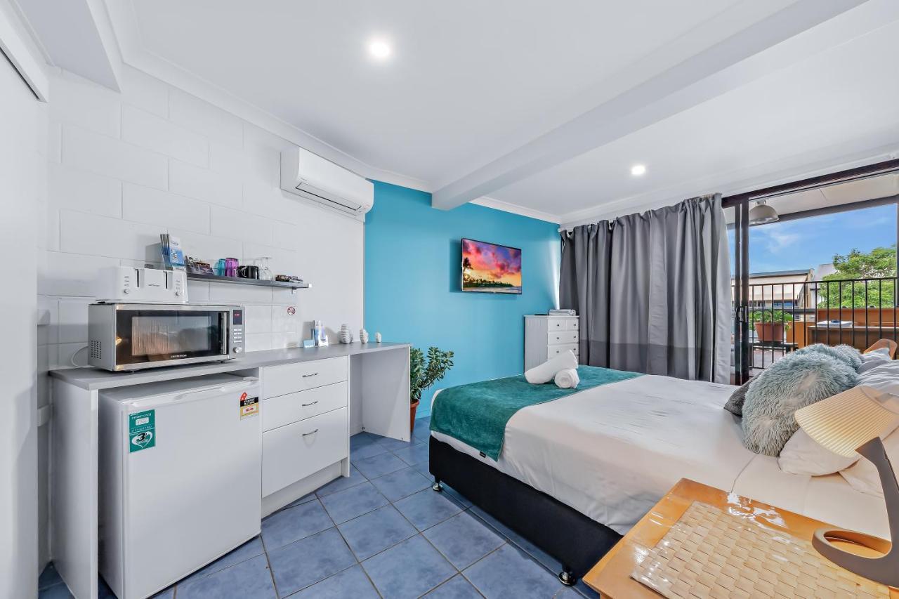 Airlie Sun & Sand Accommodation Studio #1 Еърли Бийч Екстериор снимка
